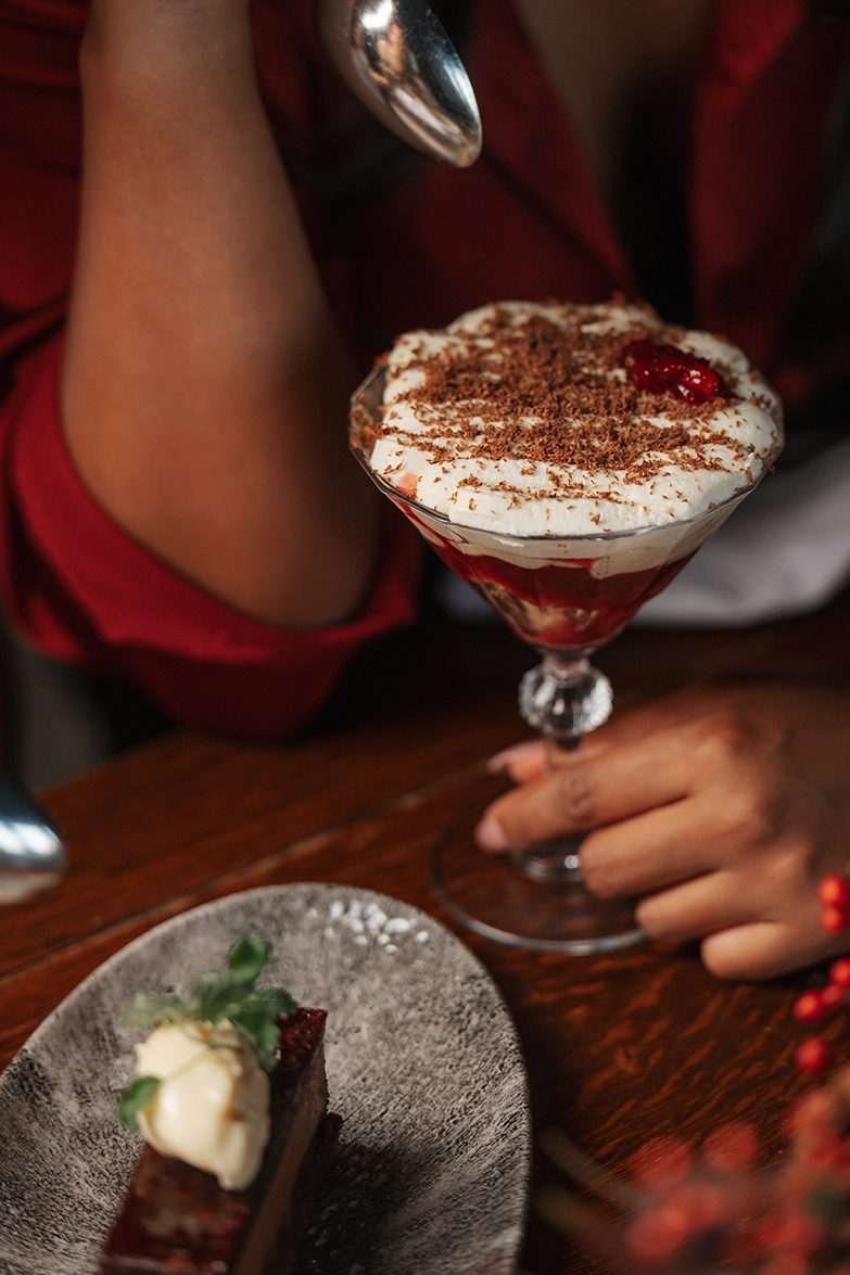 The Horse and Jockey desert